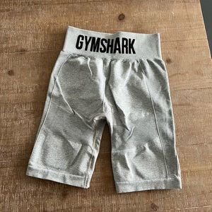Gymshark - biker shorts - medium